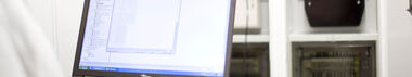 Laptop zeigt Auflistung div. Unterlagen rund um die Zählerinstallation
