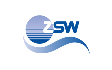 Blaues ZSW-Logo mit einer dynamischen Wellenform, Zentrum für Sonnenenergie- und Wasserstoff-Forschung in Baden-Württemberg.