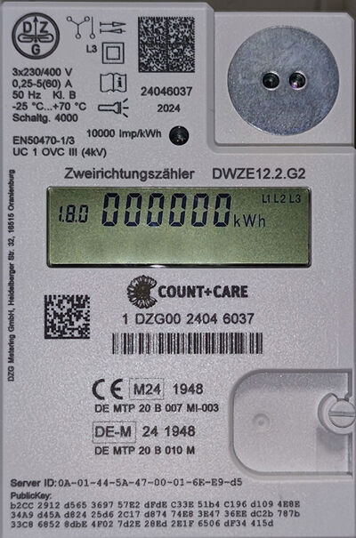Das Bild zeigt einen Elektronischer Haushaltszähler bzw. eine moderne Messeinrichtung.