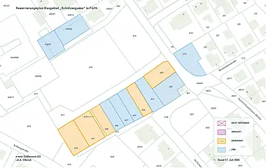 Grundriss eines Grundstücks mit eingezeichneten Bauflächen und Beschriftungen.