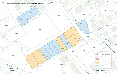 Grundriss eines Grundstücks mit eingezeichneten Bauflächen und Beschriftungen.